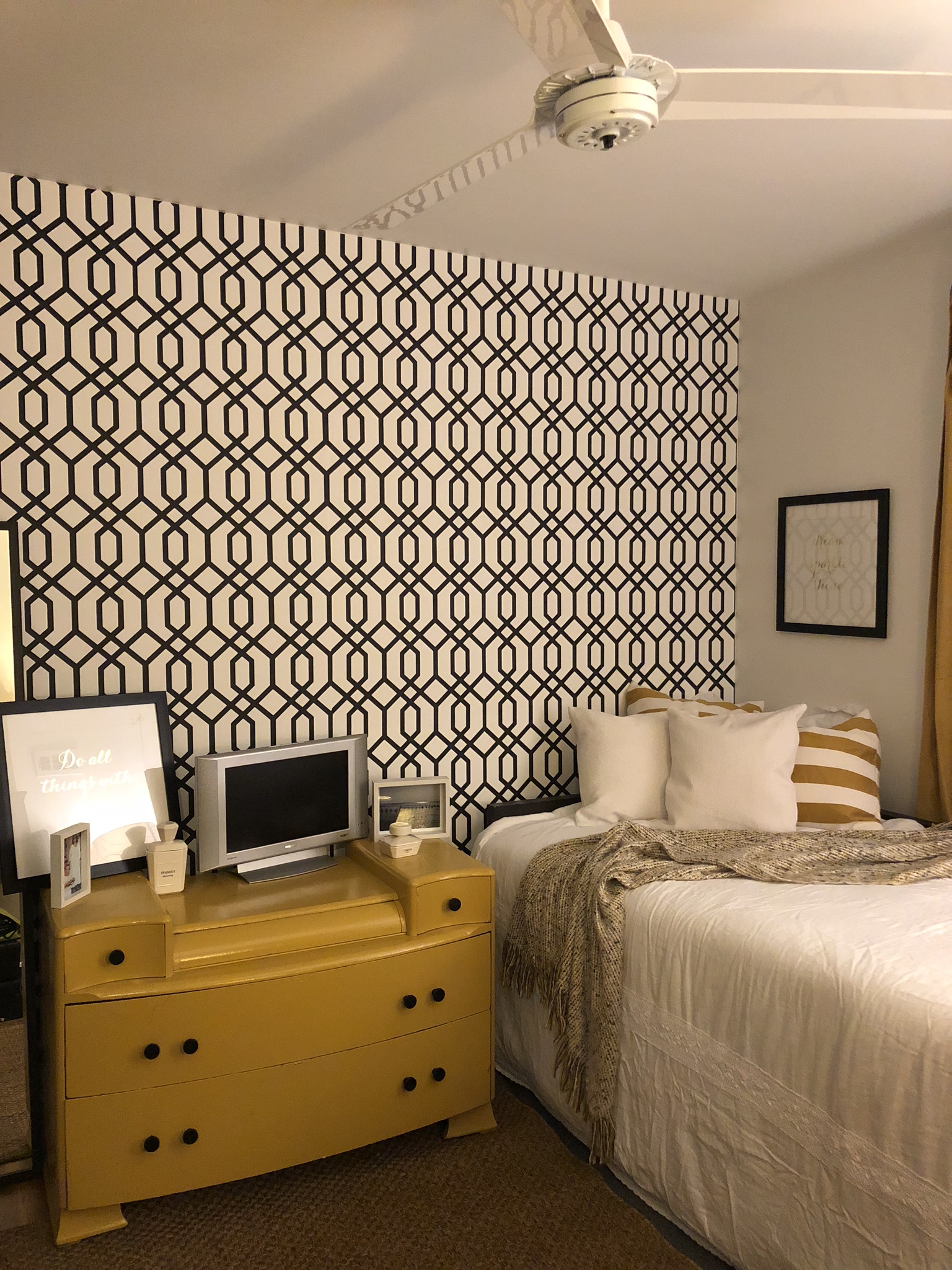 EEF98EBC-769D-47A8-AFB5-50B74A5BAB82